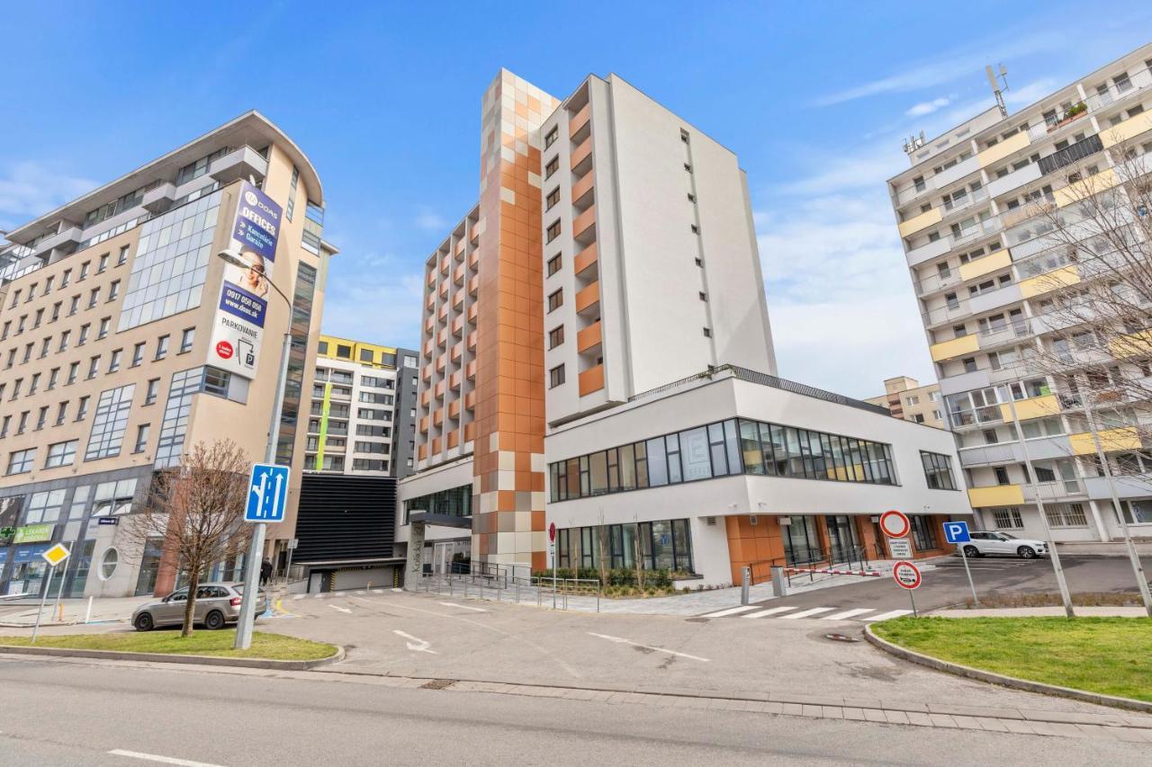 Lam Green - Ac -Balcony Bratislava Exteriör bild